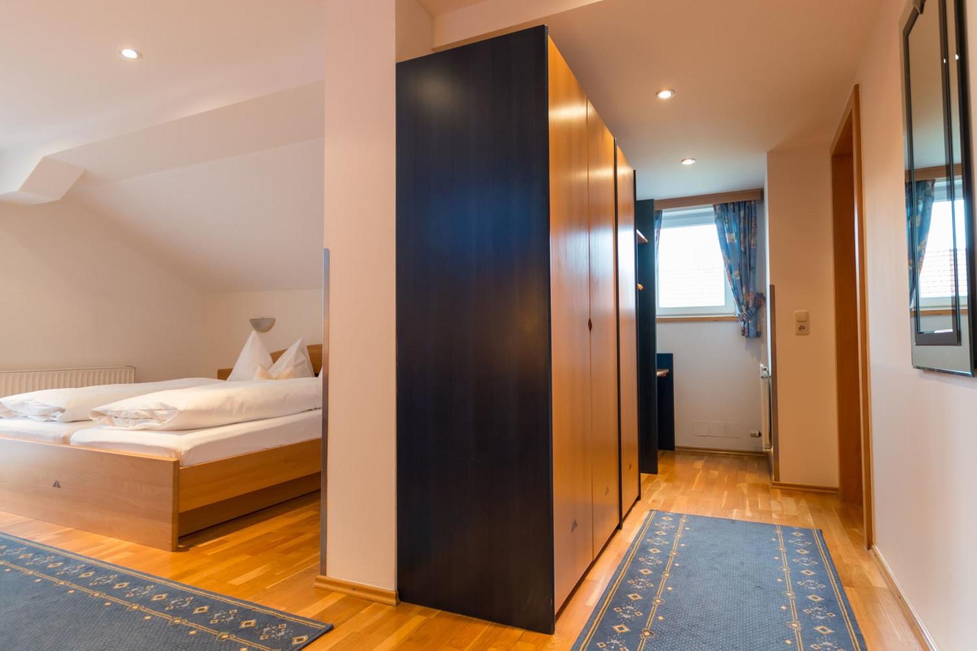Gasthof Neuwirt Eugendorf Habitación foto