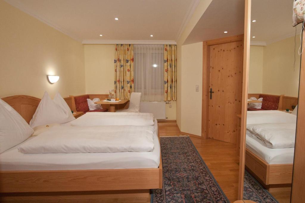Gasthof Neuwirt Eugendorf Habitación foto